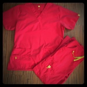 Wonderwink scrub set